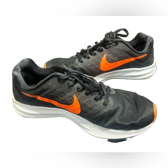 Nike Women's Downshifter Black Running Shoes Lace Up Low Top Size 9 - Picture 1 of 8